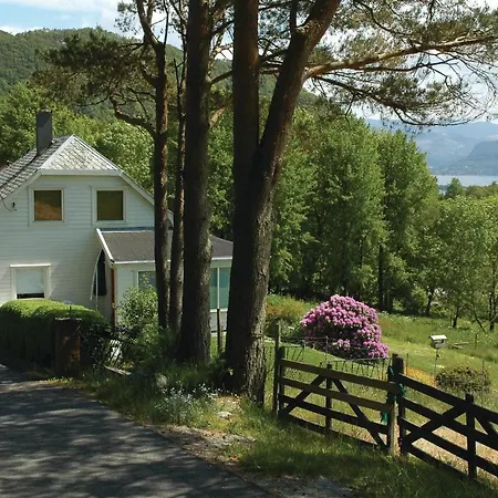 Stunning Home In Tau With House A Mountain View Exterior photo